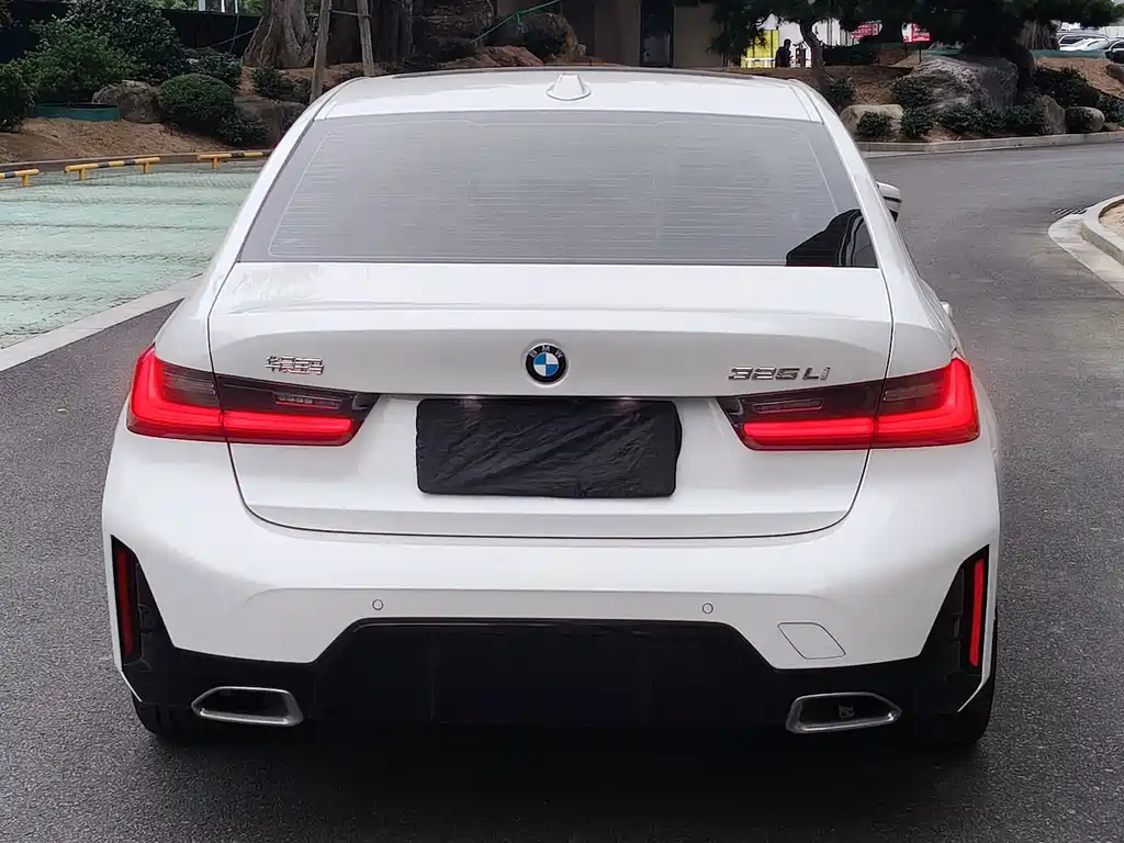 BMW 3 Series — миниатюра 17