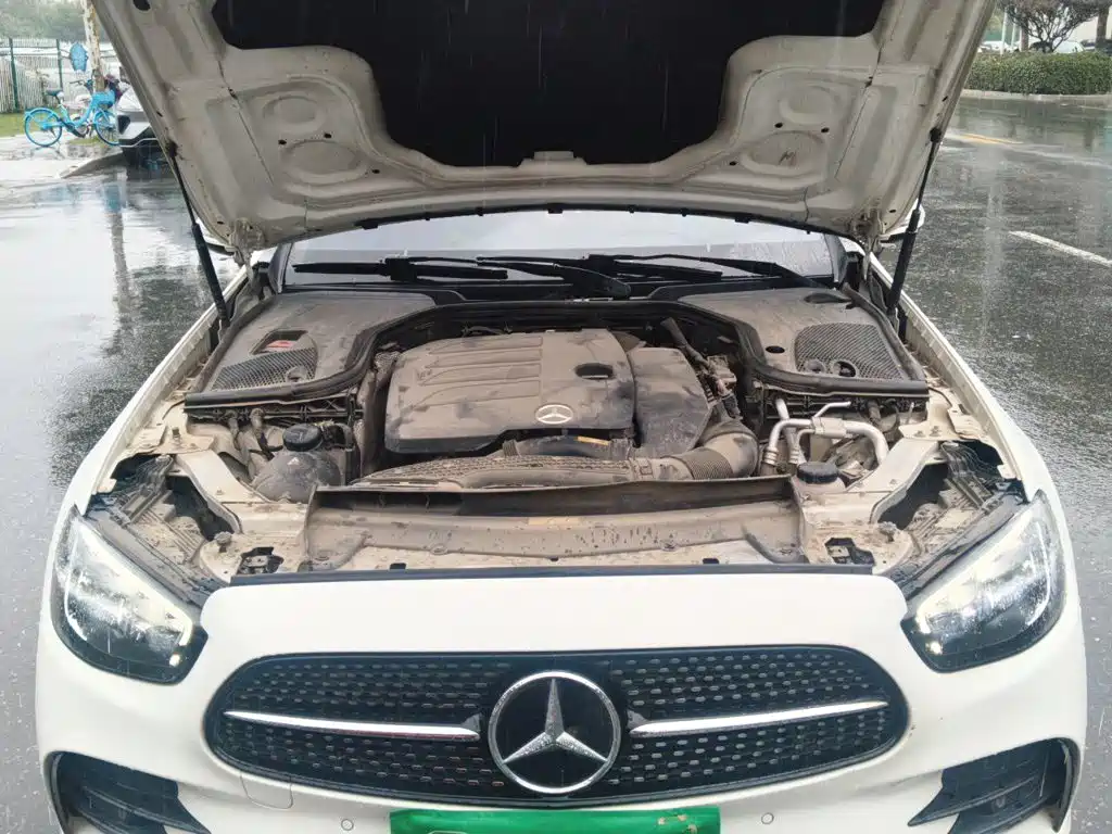Mercedes-Benz E-Class (Import) — миниатюра 21