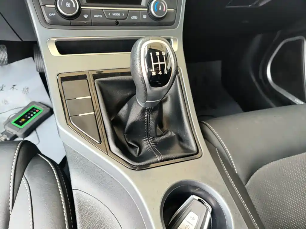Geely Emgrand — миниатюра 14