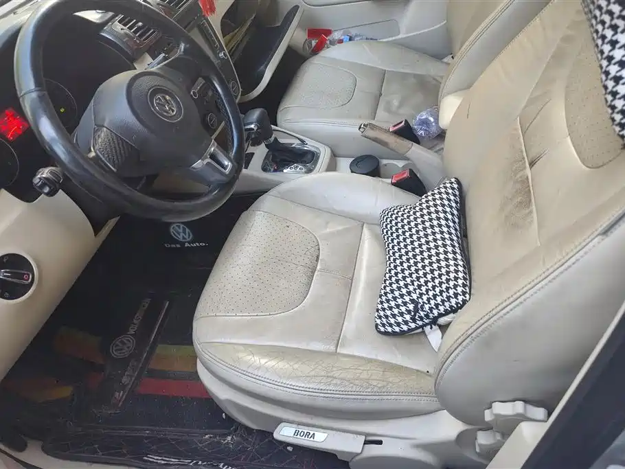 Volkswagen Bora 2012 1.4T AT Luxury