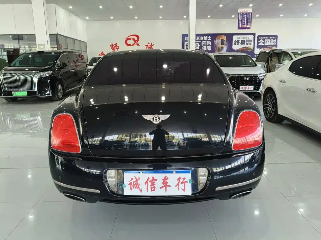 Bentley Flying Spur — миниатюра 5