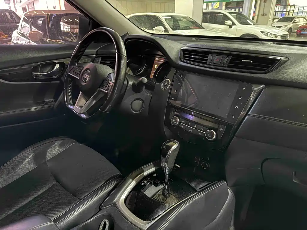 Nissan X-Trail — миниатюра 10