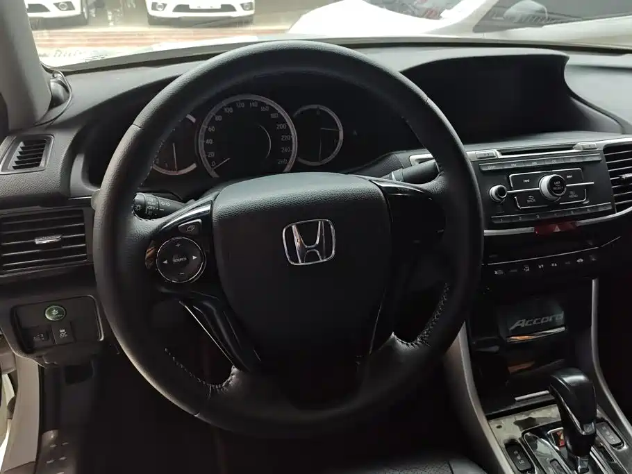 Honda Accord — миниатюра 15