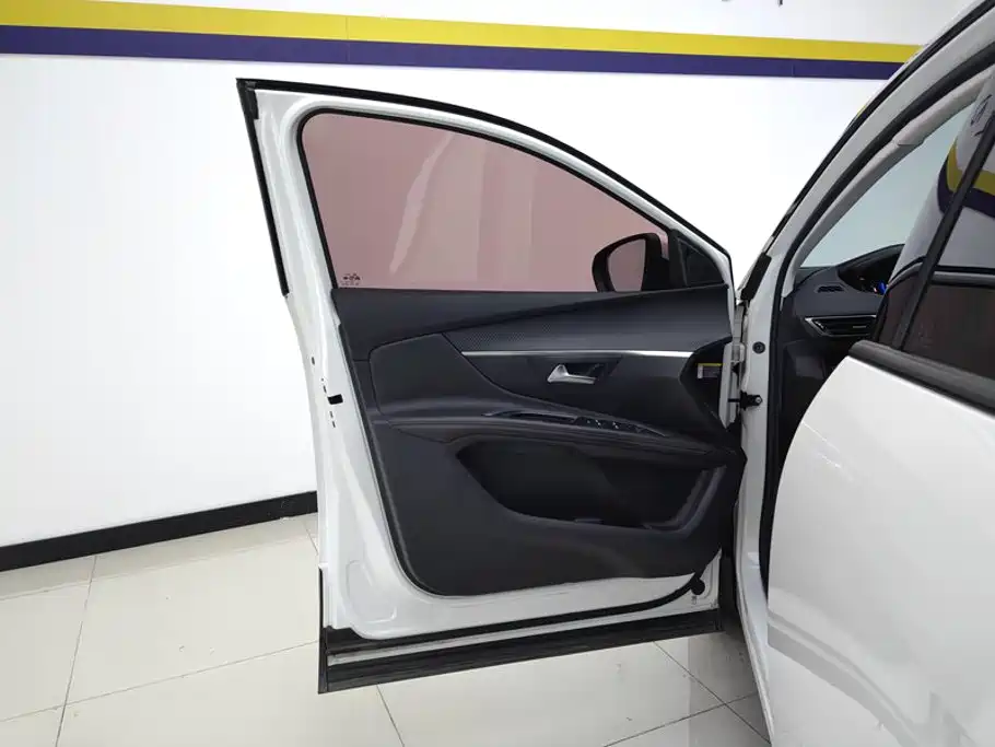 Peugeot 4008 — миниатюра 7