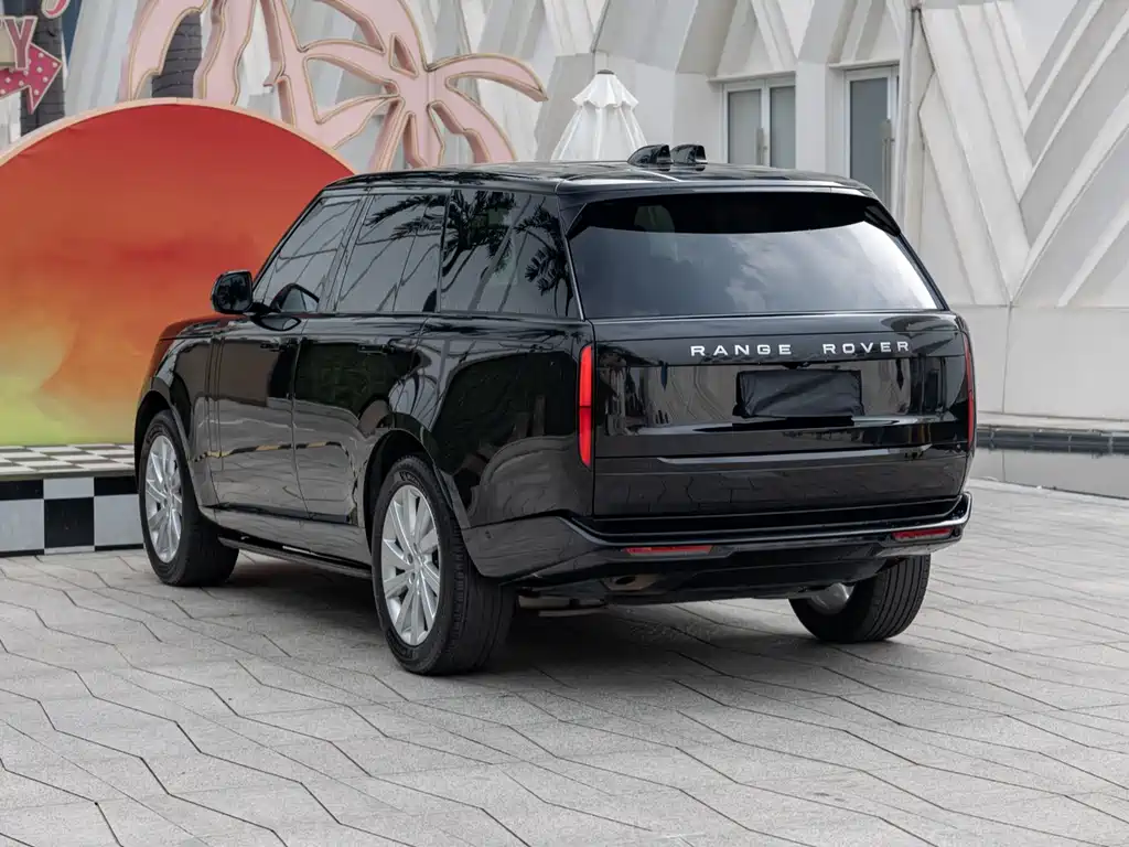 Land Rover Range Rover 2023 3.0 L6 360PS