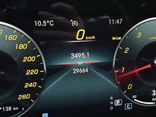 Mercedes-Benz E-Class 2023 — фото 12