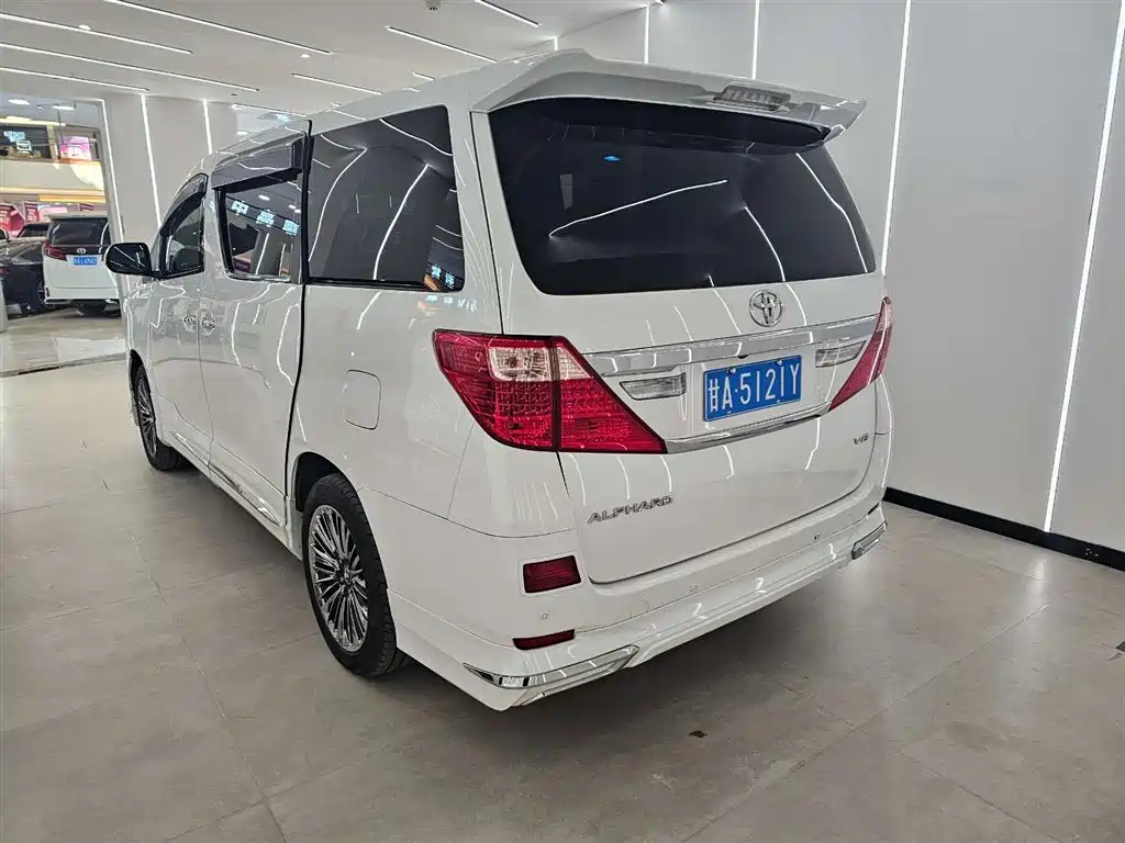 Toyota Alphard 2012 3.5L Luxury