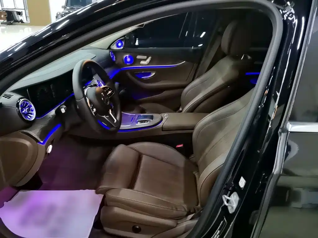 Mercedes-Benz E-Class — миниатюра 15