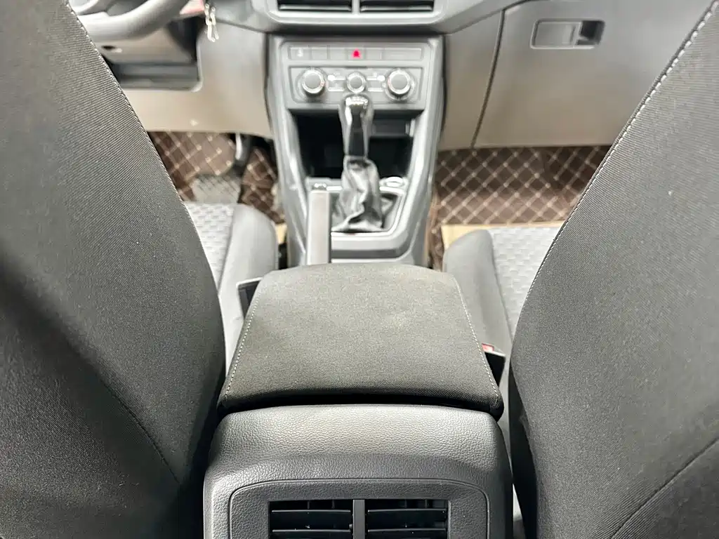 VOLKSWAGEN EXPLORING THE SHADOW