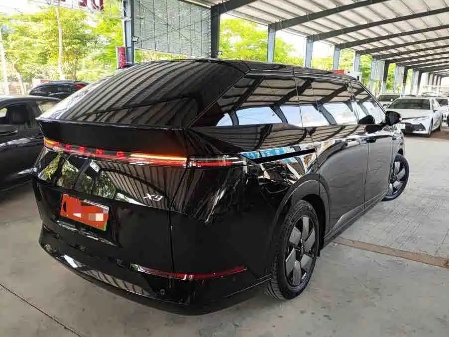 XPeng X9 — миниатюра 3
