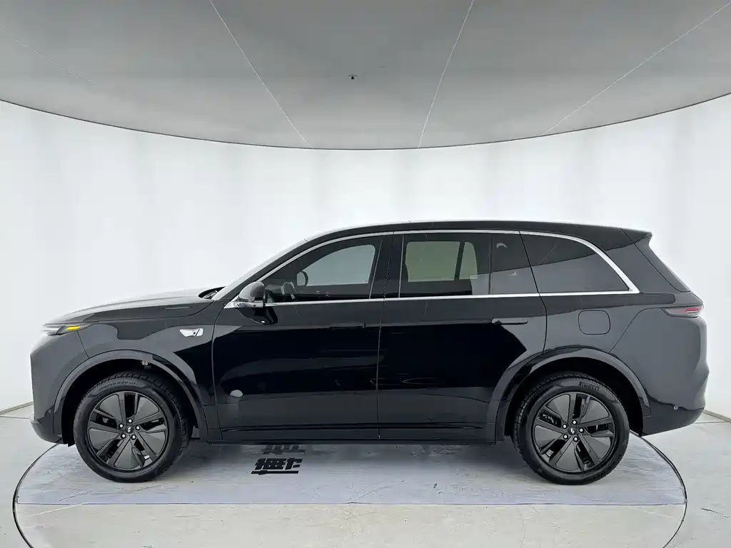 Li Auto Li L8 — миниатюра 4