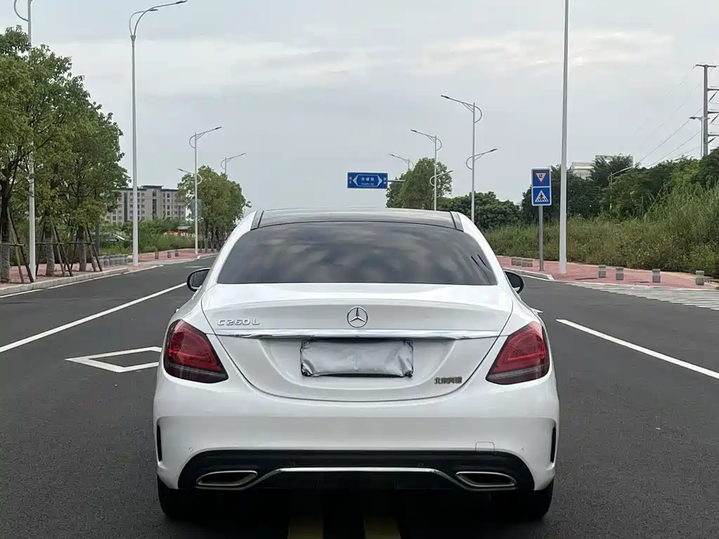 Mercedes-Benz C-Class — миниатюра 8