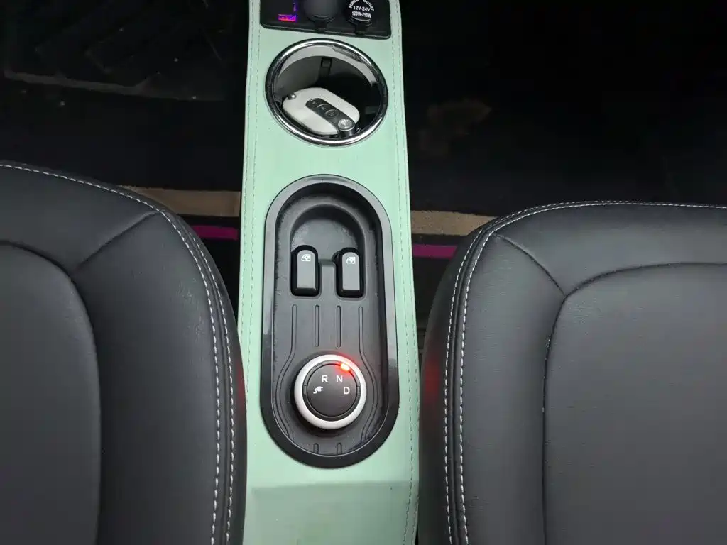Wuling MINIEV — миниатюра 17
