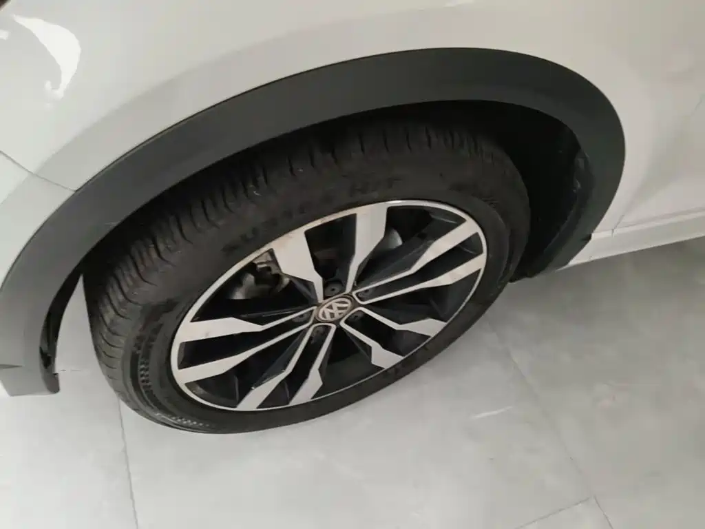 Volkswagen T-Roc — миниатюра 23