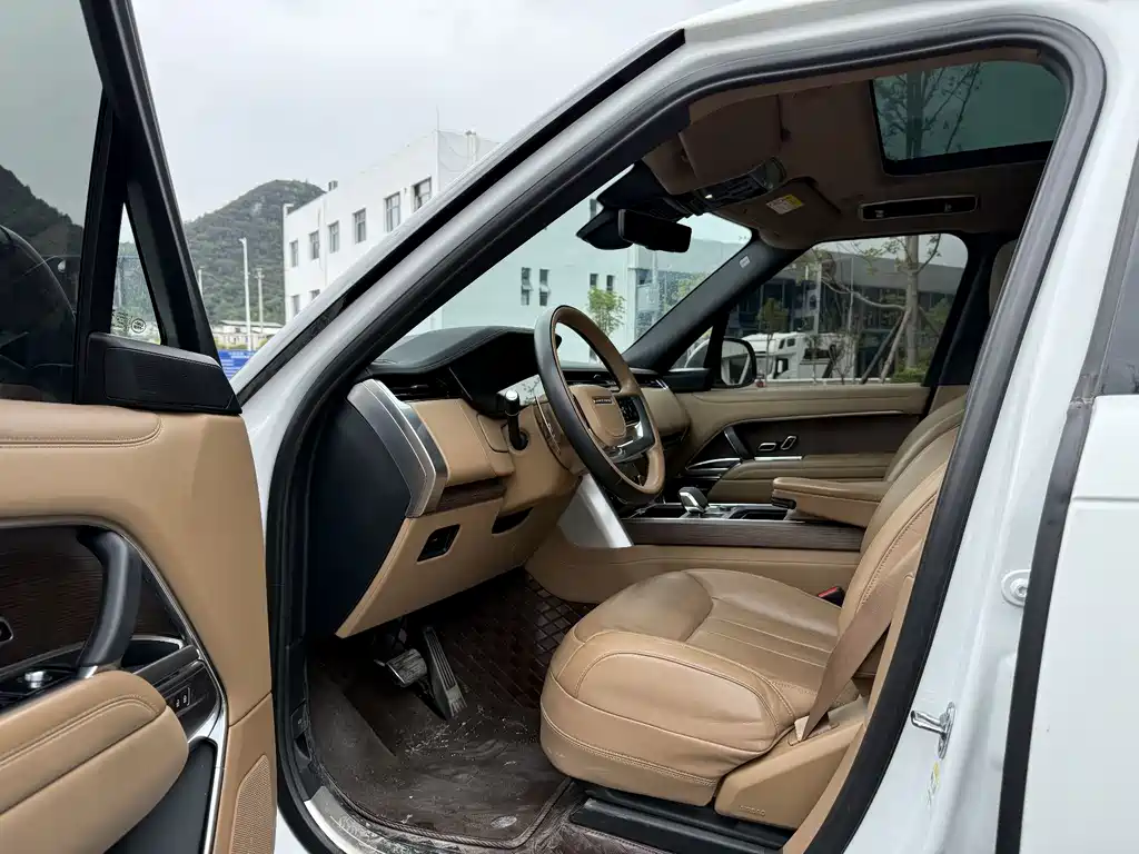 Land Rover Range Rover — миниатюра 12