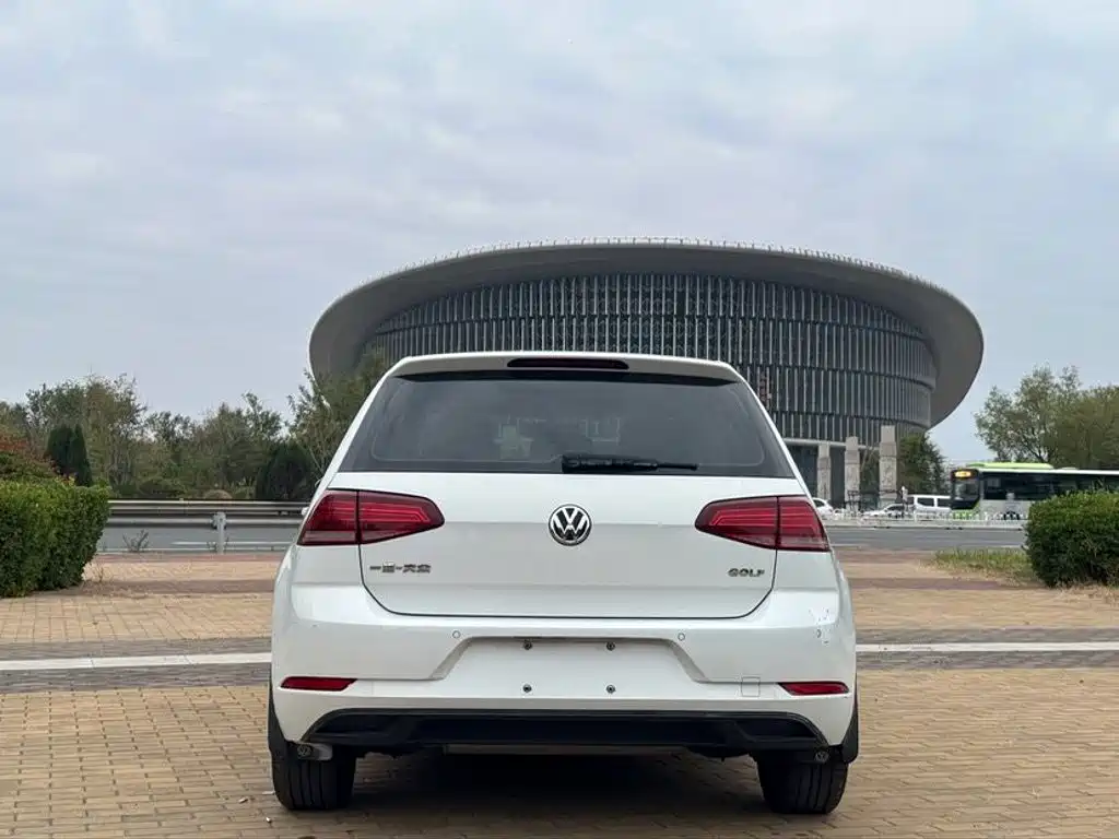Volkswagen Golf — миниатюра 5