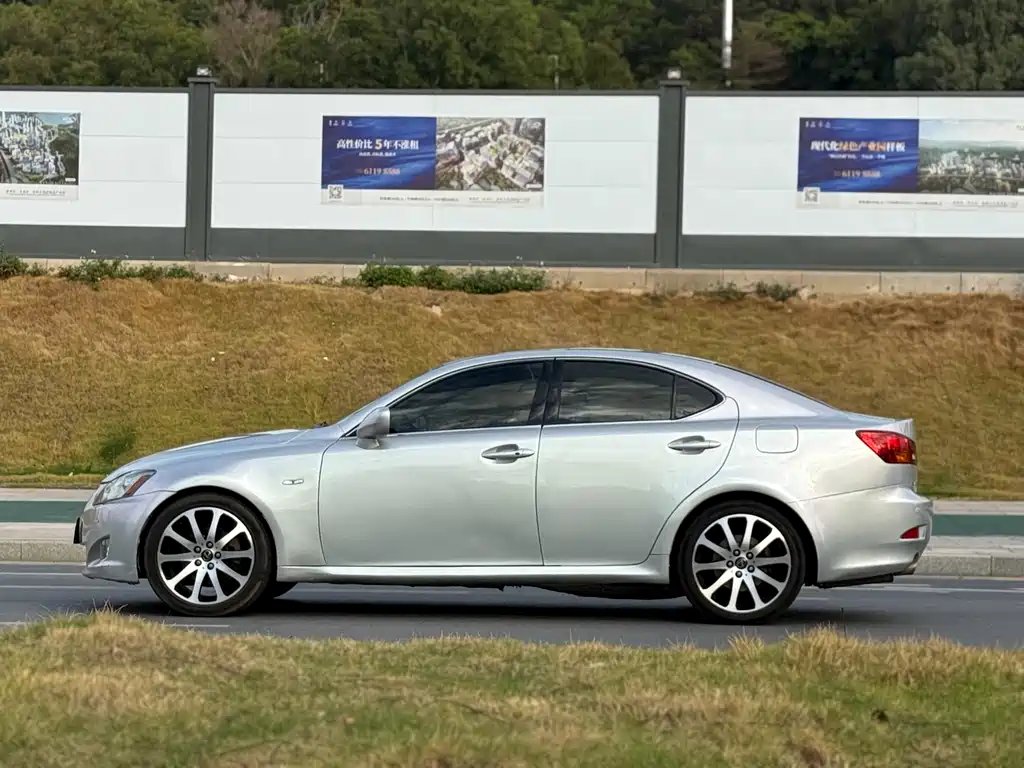 Lexus IS 2007 300