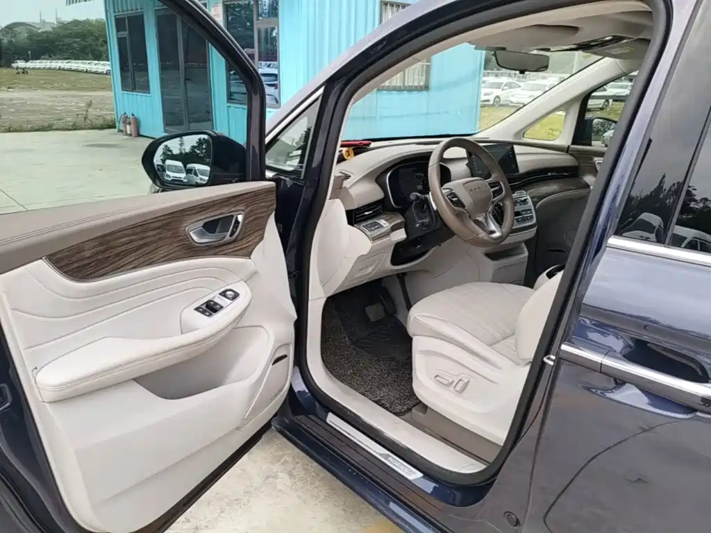 Roewe iMAX8 — миниатюра 16