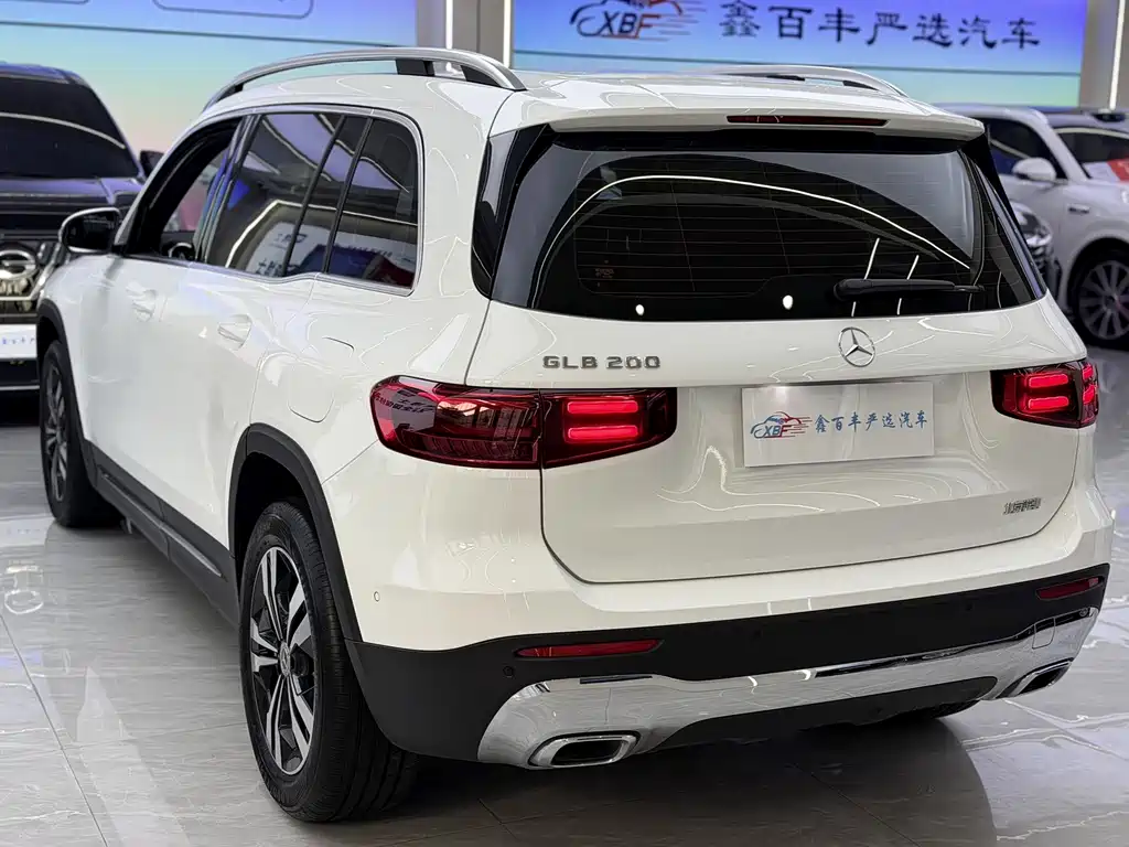 Mercedes-Benz GLB 2024 — фото 10