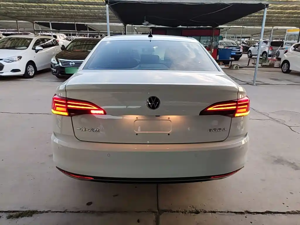 Volkswagen Bora — миниатюра 6