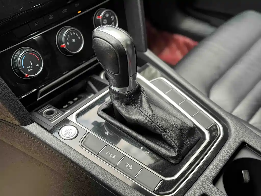Volkswagen Magotan 2017 330TSI DSG Lead