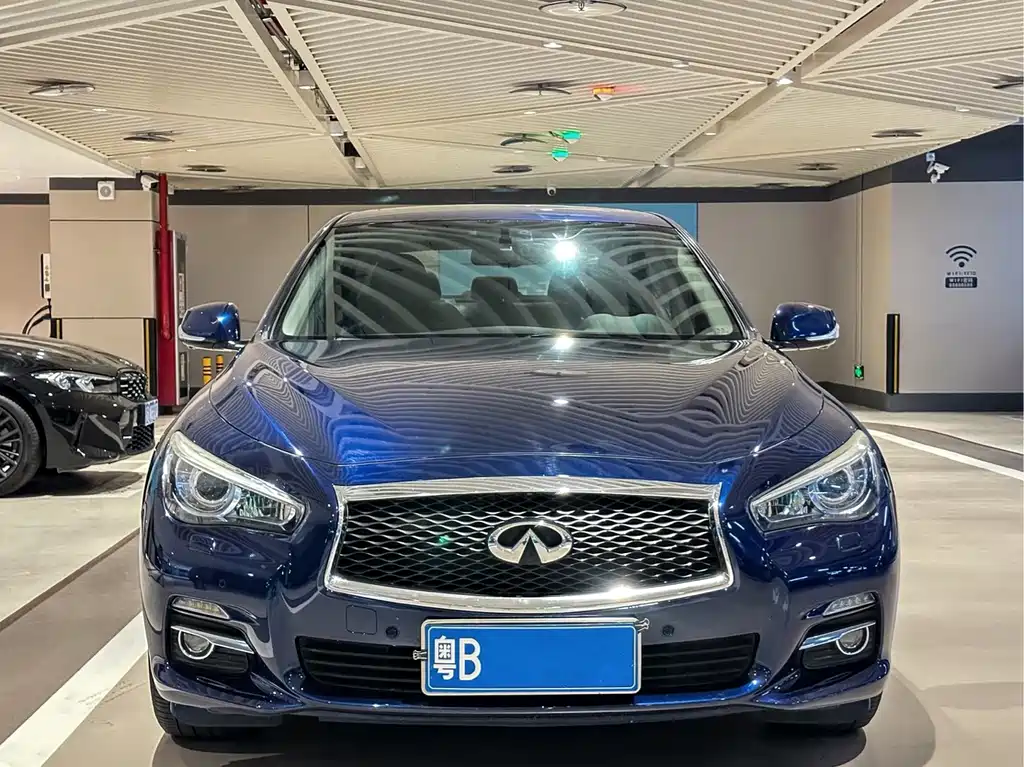 INFINITI Q50L