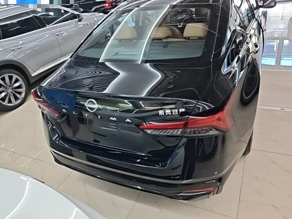 Nissan Teana — миниатюра 6