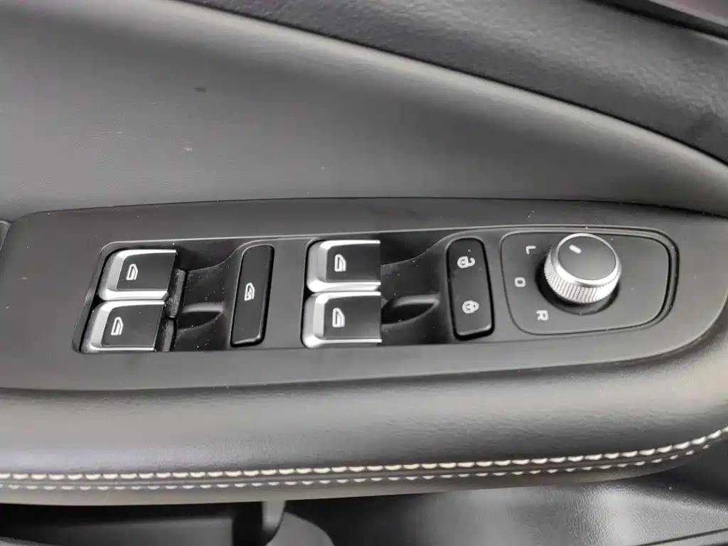Geely Vision X6 — миниатюра 9