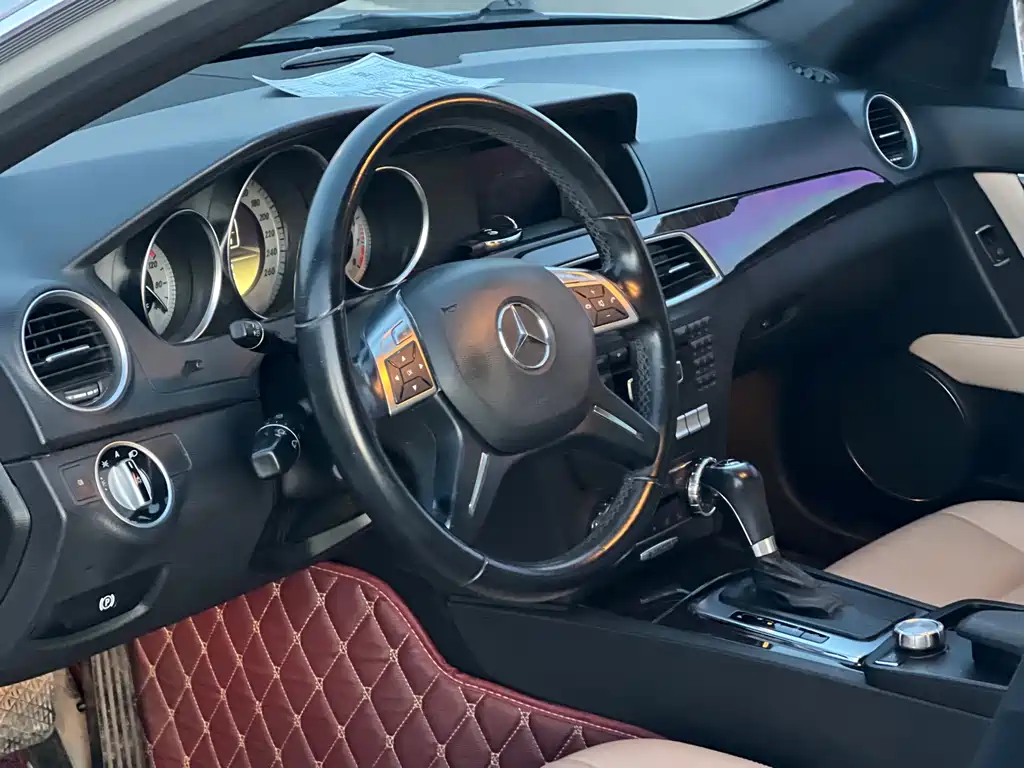 Mercedes-Benz C-Class C 2011 C 200 CGI Fashion