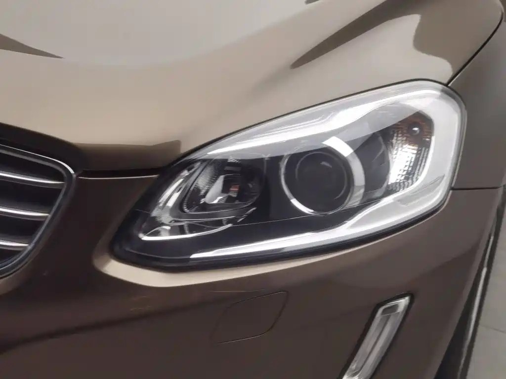 Volvo XC60 — миниатюра 7
