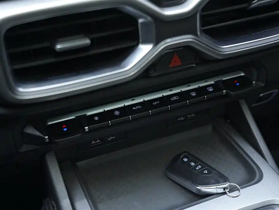 Geely Haoyue 2020 1.8TD DCT Flagship 7 мест