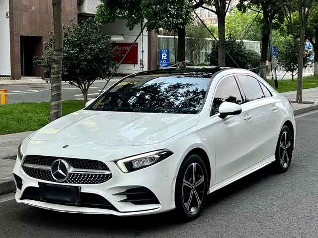 MERCEDES-BENZ  A CLASS 2022
