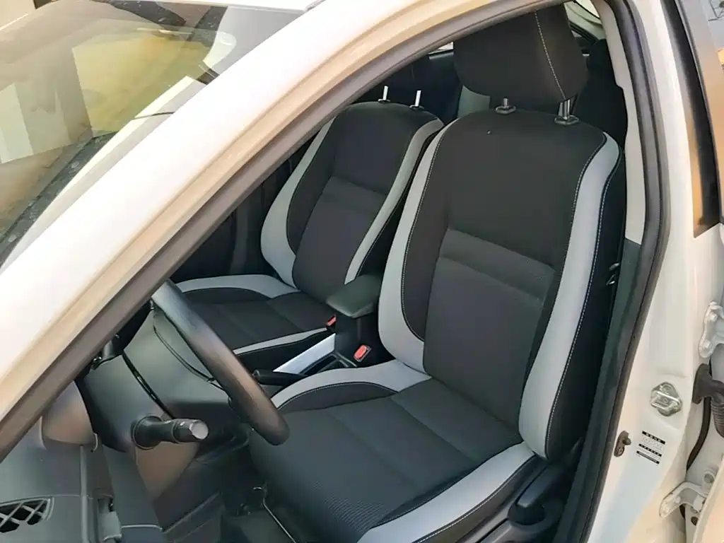 Toyota Yaris L 2022 — фото 14