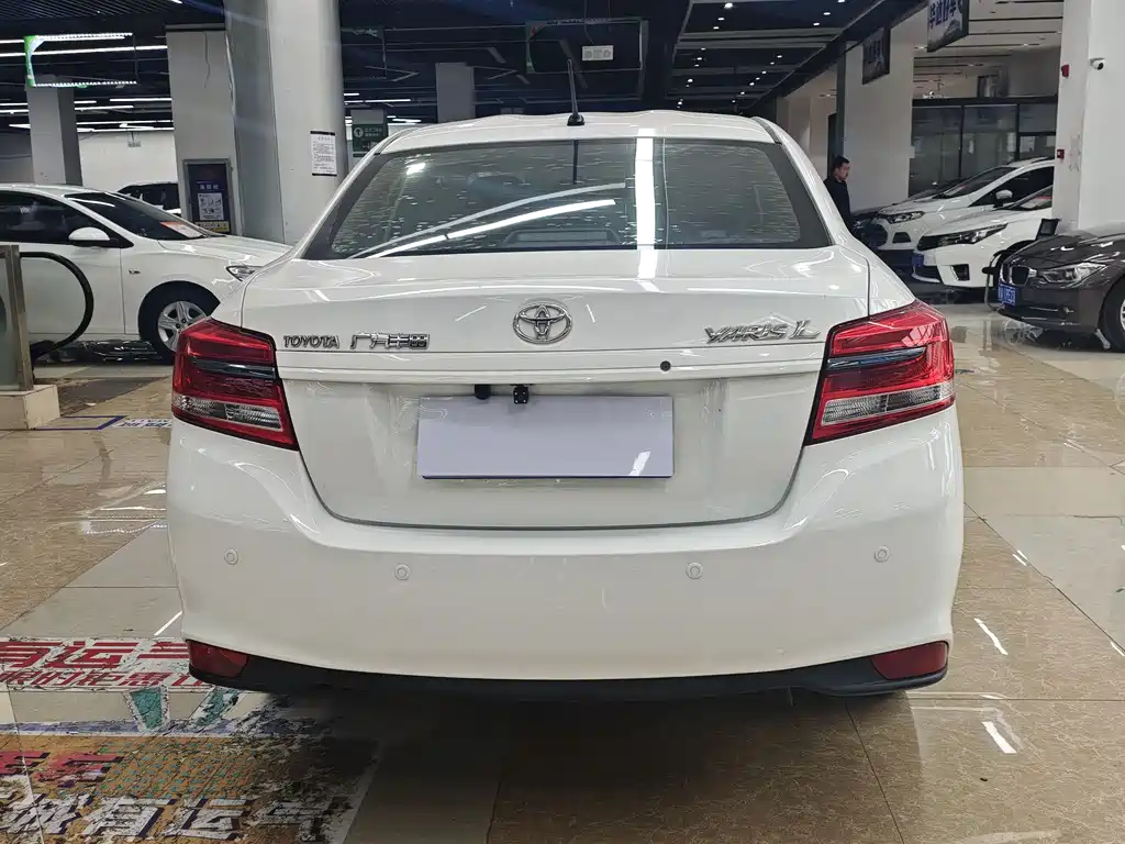 TOYOTA YARIS L TO ENJOY