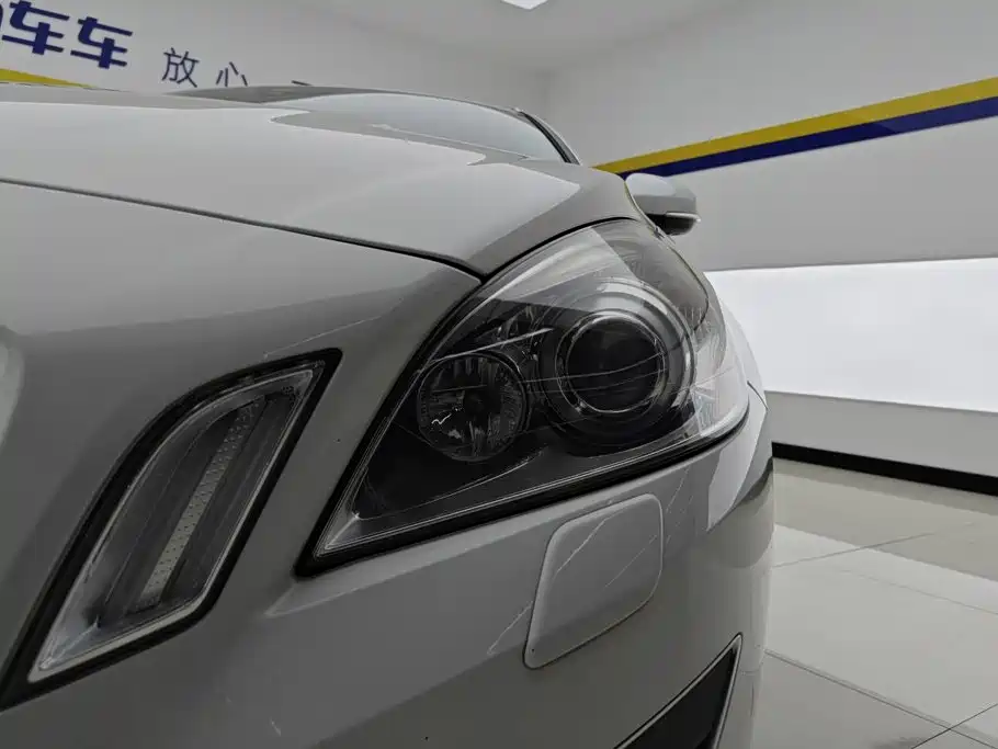 Volvo V60 — миниатюра 5