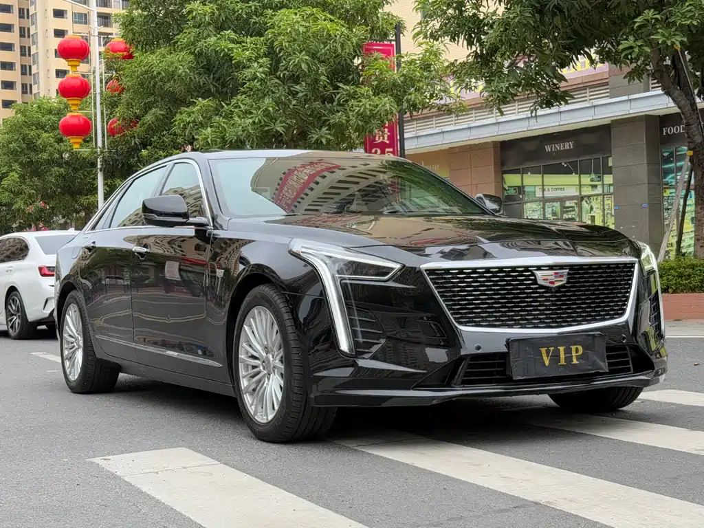 CADILLAC CT6