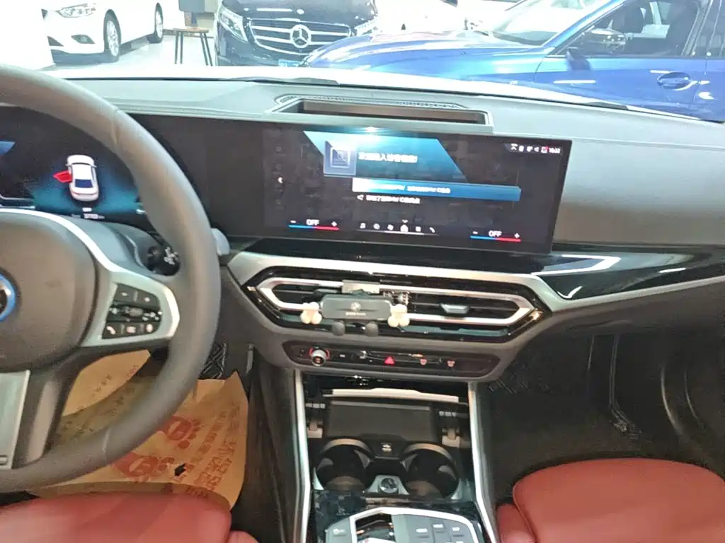 BMW i3 — миниатюра 13