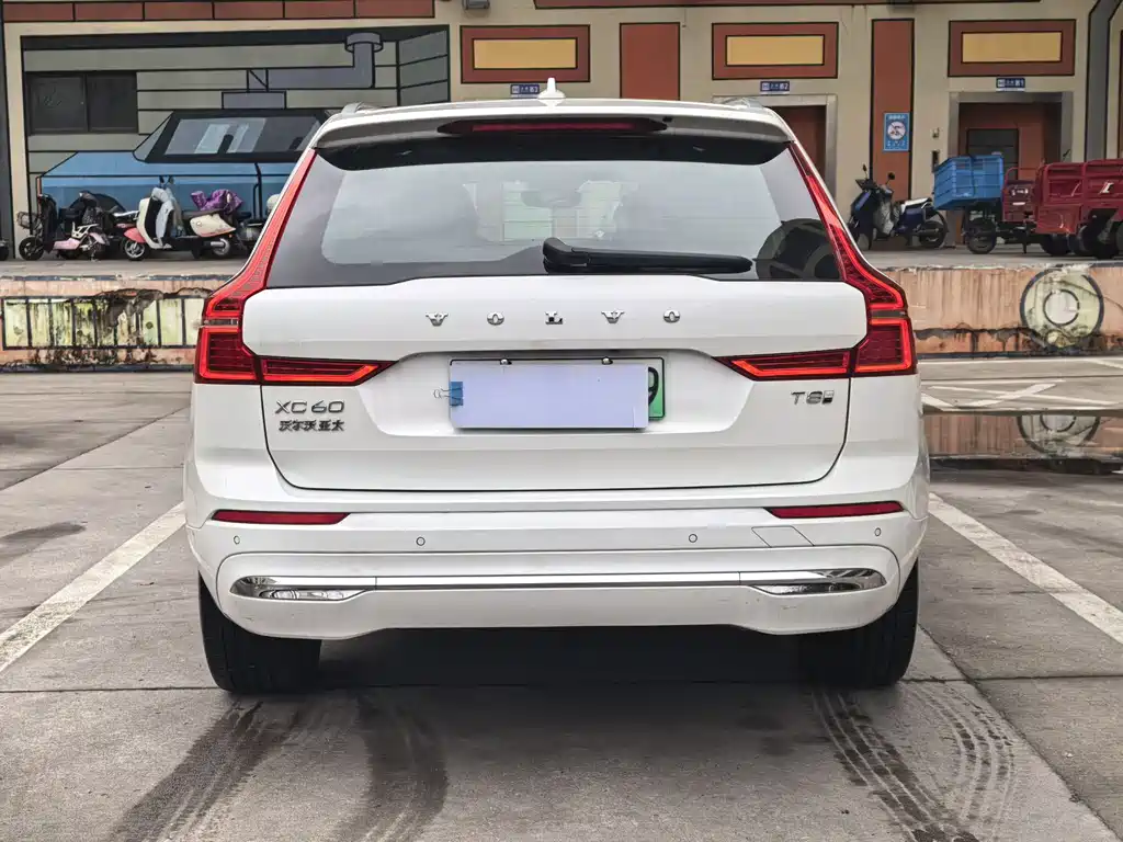 VOLVO XC60 PLUG IN HYBRID