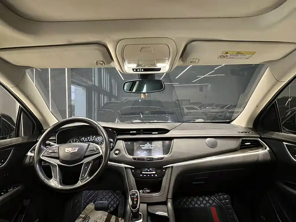 Cadillac XT5 — миниатюра 5