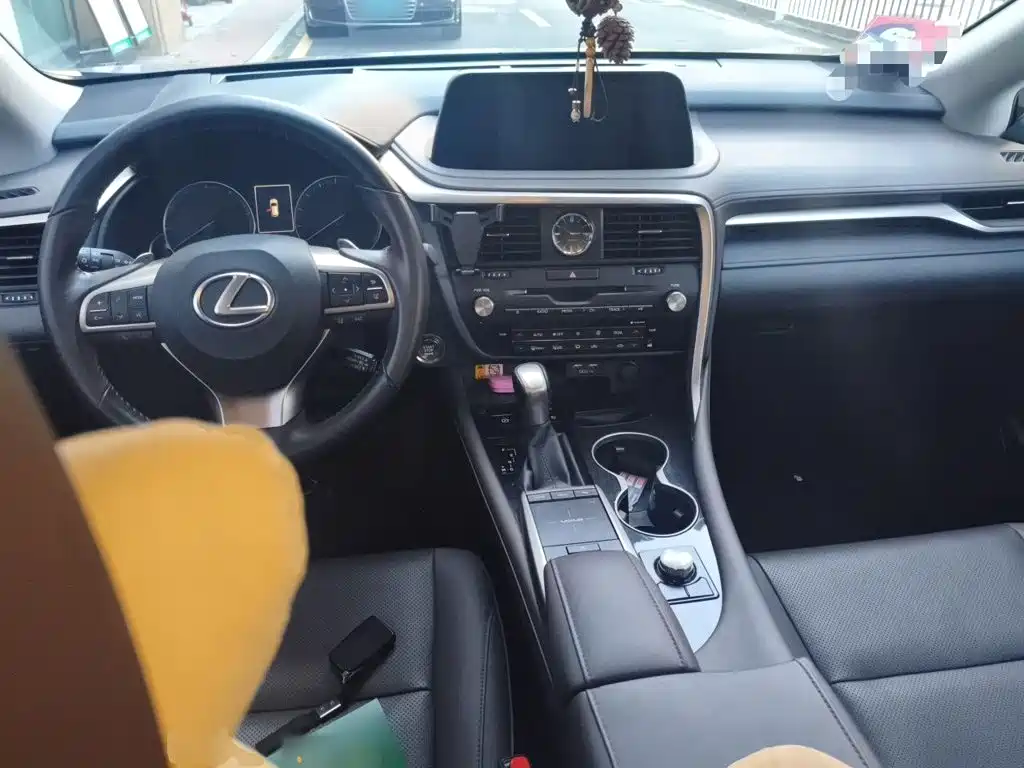 Lexus RX — миниатюра 10