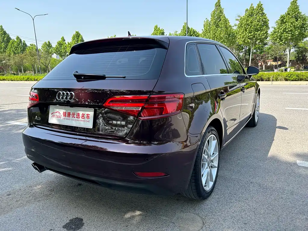 Audi A3 - фото 12
