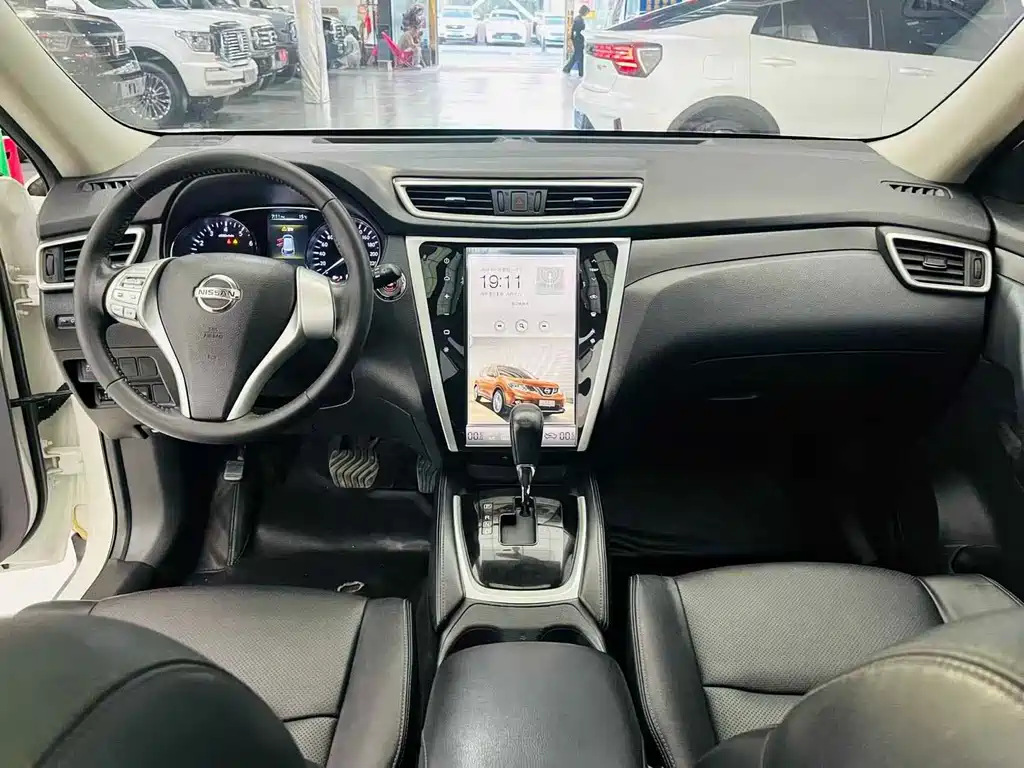 Nissan X-Trail — миниатюра 8