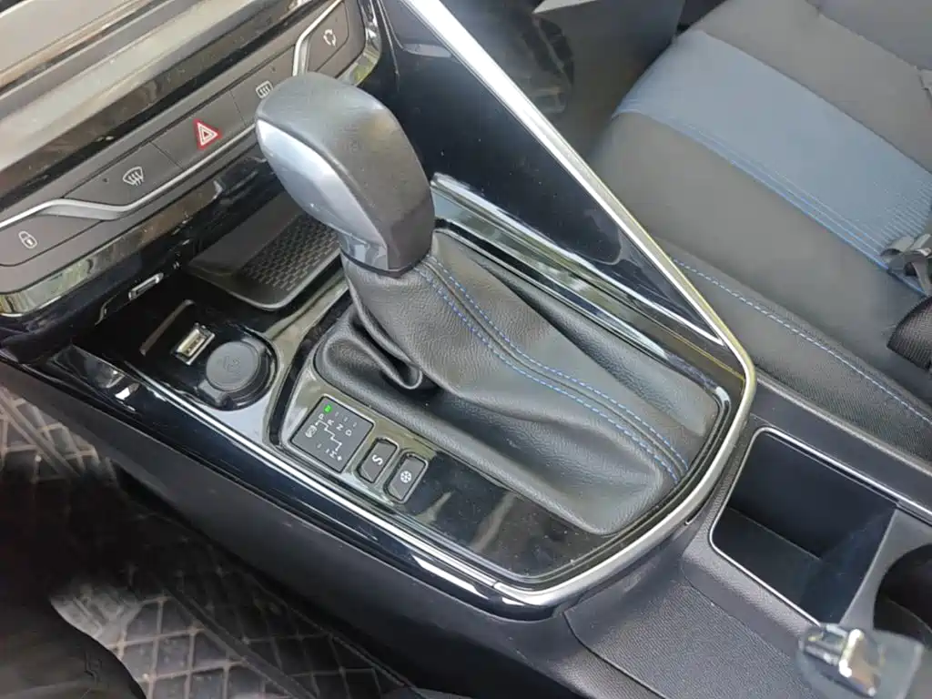 Peugeot 308 — миниатюра 14