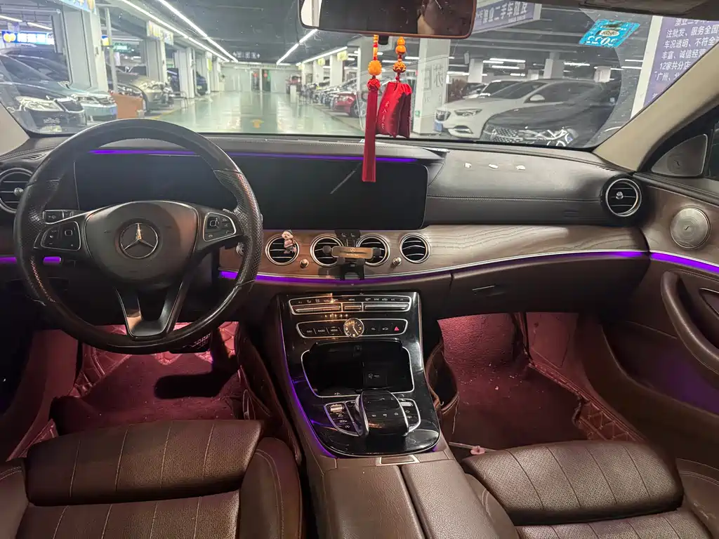 Mercedes-Benz E-Class — миниатюра 6