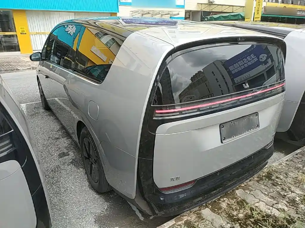 Li Auto Li MEGA — миниатюра 5