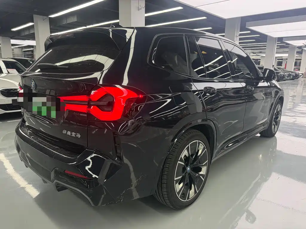 BMW iX3 — миниатюра 18