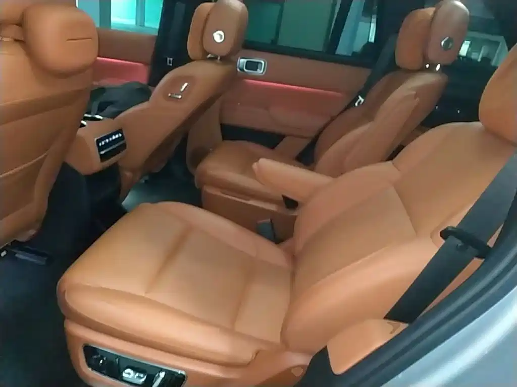 Li Auto Li L8 — миниатюра 17