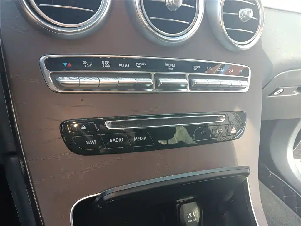 Mercedes-Benz GLC 2019 GLC 300 L 4MATIC