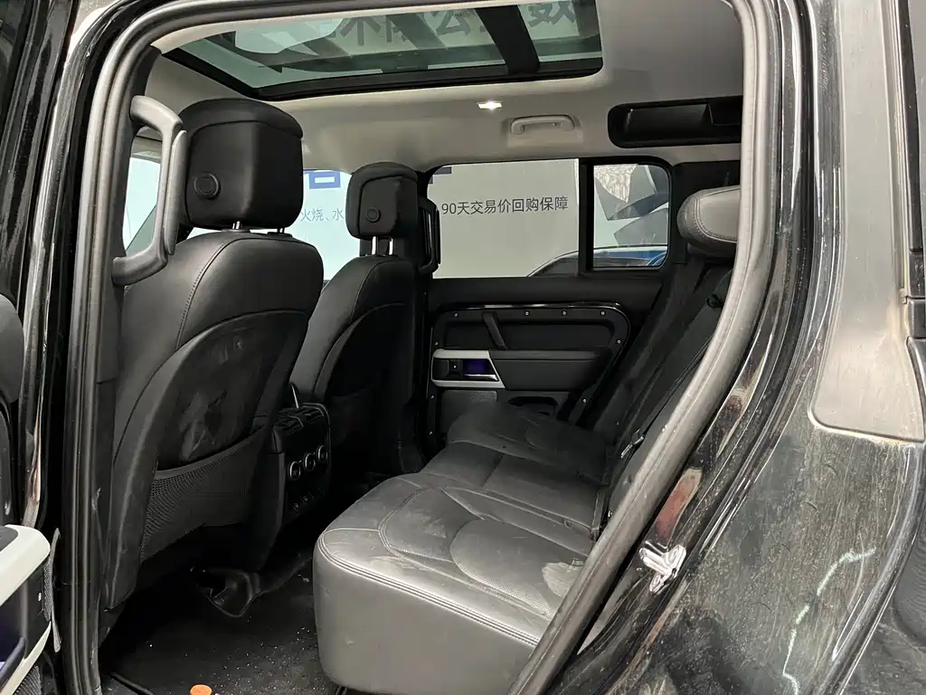 Land Rover Defender — миниатюра 13