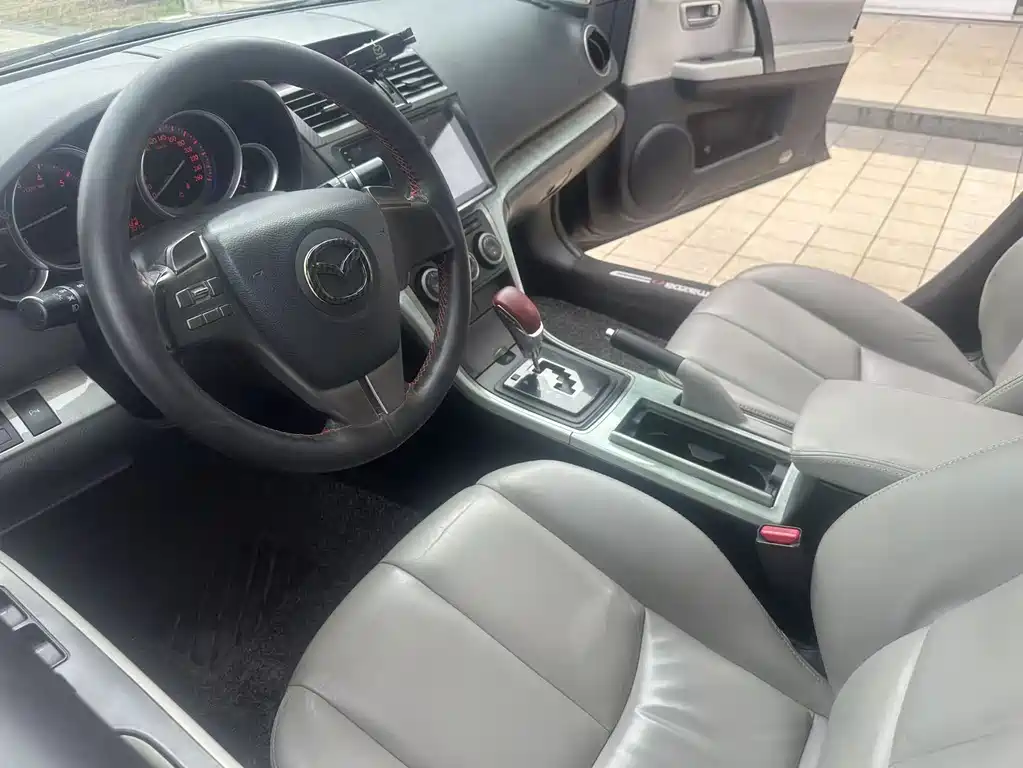 Mazda Ruiyi 2009 2.5L AT Luxury